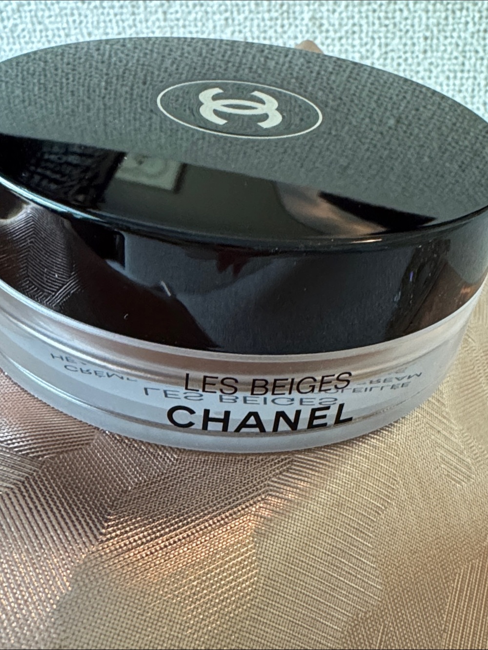 🍁Chanel Les Beiges 🍁
Healthy Glow Bronzing Cream - Picture 2 of 8